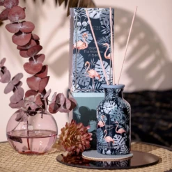 Ipuro Geurdiffuser Flamingo Vibes 240ml - Geurstokjes -Botanische Tuin ipuro geurdiffuser flamingo vibes 240ml geurstokjes 3